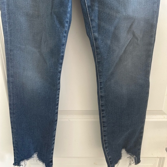 Good American Good Legs Cigarette Jeans Size 4/27 GLSPL67T Blue842 Distressed - Picture 4 of 11